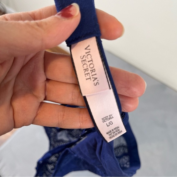 Victoria Secret Blue Blue Lace Bralette size Large - Picture 5 of 5